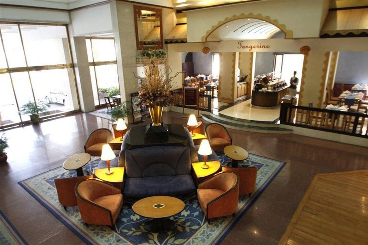 Hotel Sagar Plaza City Centre Пюн Екстериор снимка