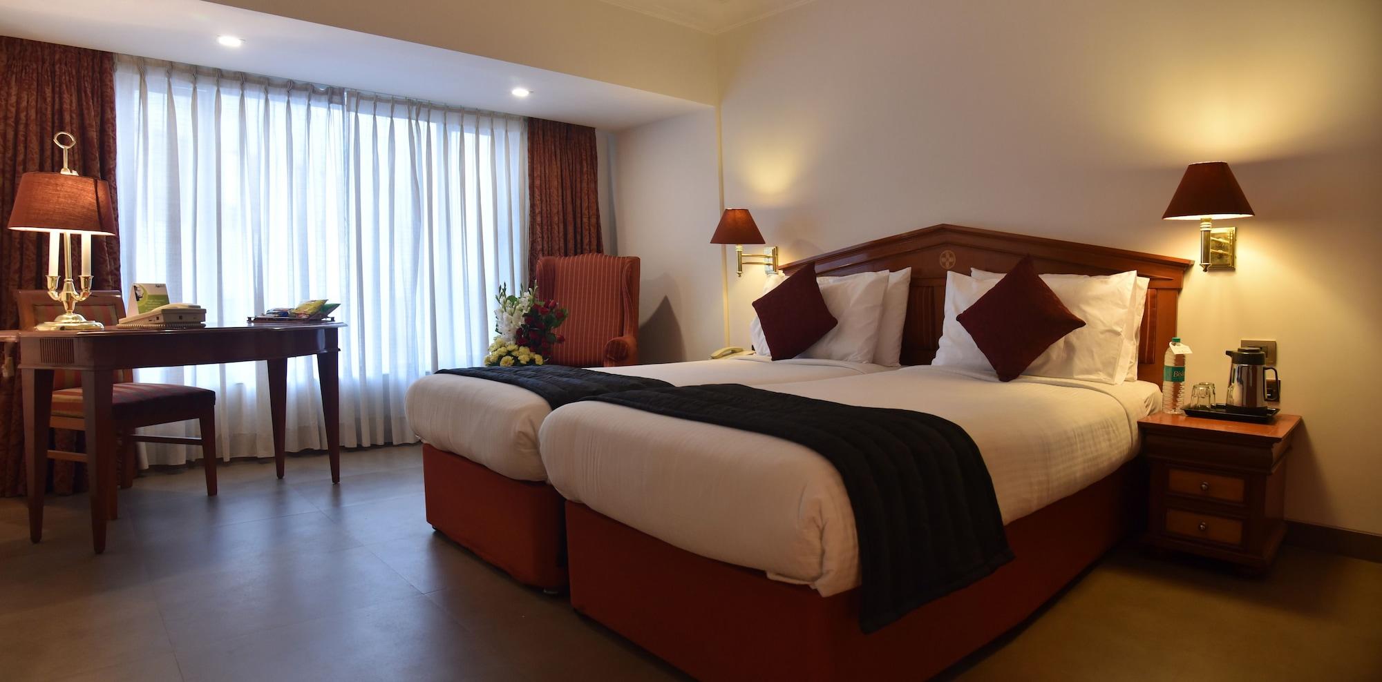 Hotel Sagar Plaza City Centre Пюн Екстериор снимка