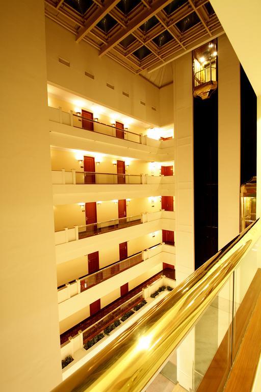 Hotel Sagar Plaza City Centre Пюн Екстериор снимка