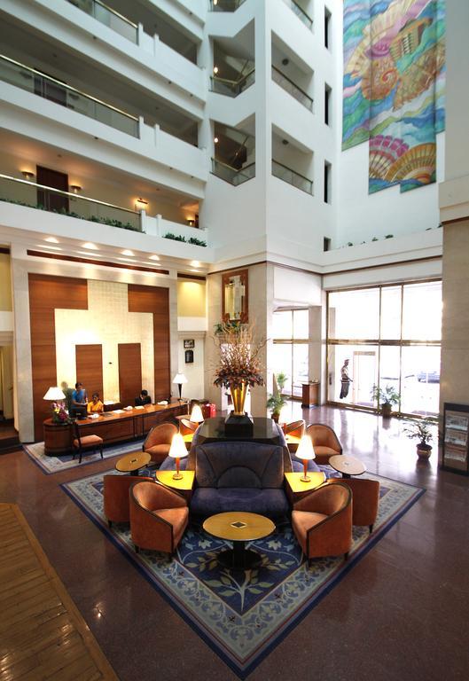 Hotel Sagar Plaza City Centre Пюн Екстериор снимка