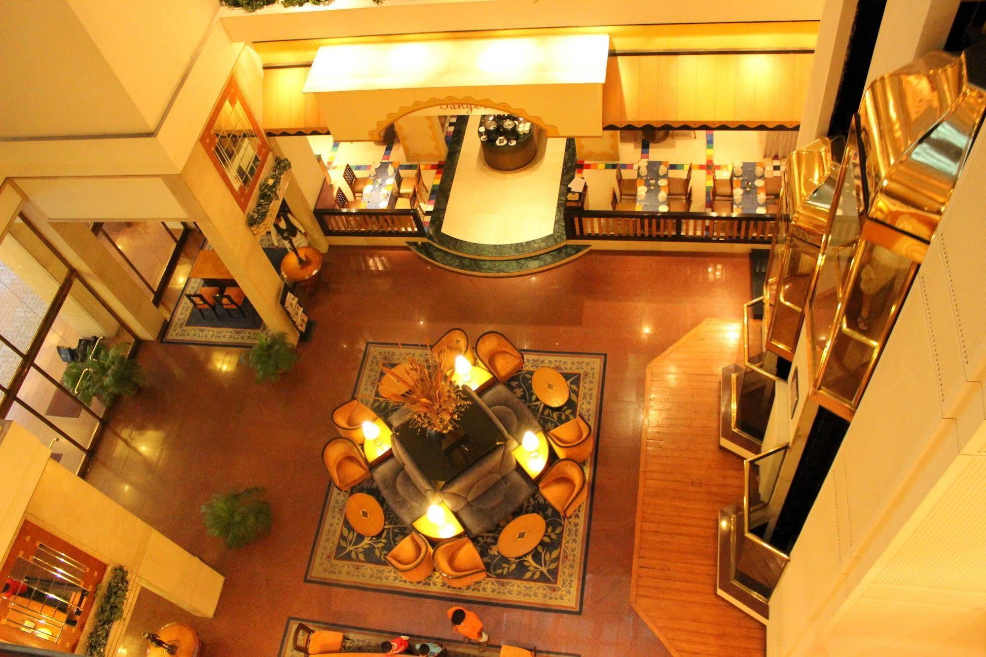 Hotel Sagar Plaza City Centre Пюн Екстериор снимка